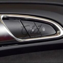 Alternative view of Interruptor Fecho de Portas Direito Preto Porsche Cayenne Panamera 2011-2017