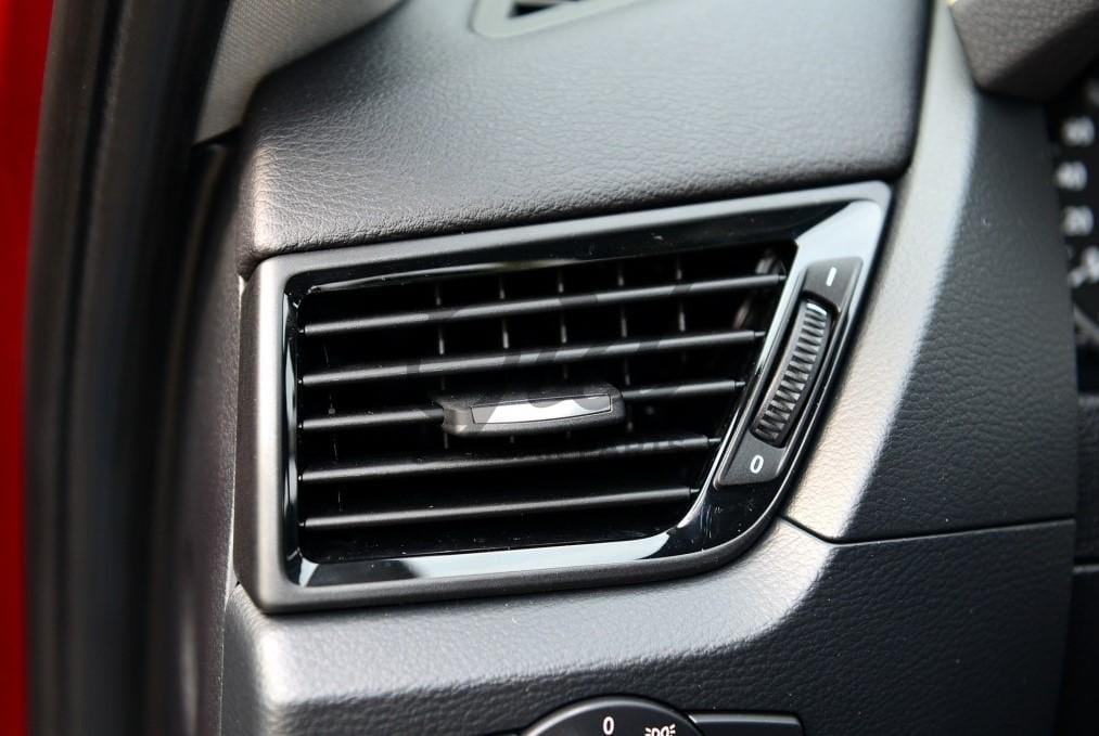 Grelha Ventilação Frontal Esquerda Preto Brilhante BMW X1 E84 2010-2015 - Image 2