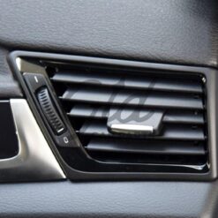 Alternative view of Moldura P/ Grelha Ventilação Frontal Direita Preto Brilhante BMW X1 E84 2010-2015