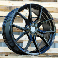 Jante Ford R18x8 ET45 5x108 - Gloss Black