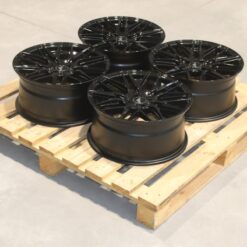 Jante JR Wheels Complete Sets 17x8 ET38 4x100 - Black