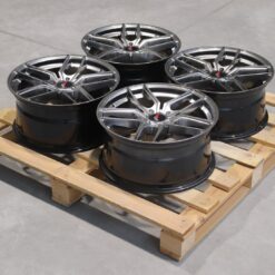 Jante JR Wheels Complete Sets 18x8,5 ET20 5x120 - Hyper Black