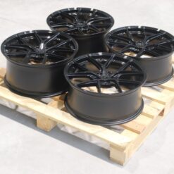 Jante JR Wheels Complete Sets 19x8;9 ET40 5x120 - Black