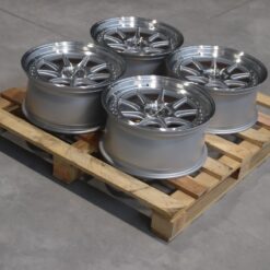 Jante JR Wheels Complete Sets 18x8,5 ET35 5x110 - Silver