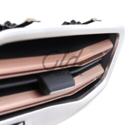 Alternative view of Grelha Ventilação Frontal Lateral Direita Mercedes-Benz EQC N293 2018-2022