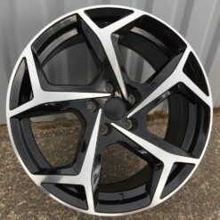 Jante VW XE182 R18x8 ET44 5x112 - Black Polished