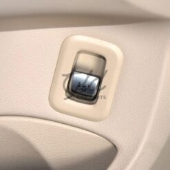 Alternative view of Comutador Abertura Mala Bege Mercedes-Benz Classe C/E/S GLC CLS W205 W213 2014-2021