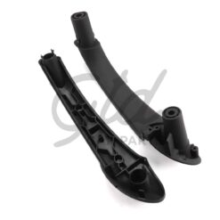 Alternative view of Puxador Frontal Esquerdo Preto Mercedes-Benz Classe C W203 2000-2007