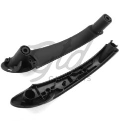 Alternative view of Puxador Frontal Direito Preto Mercedes-Benz Classe C W203 2000-2007