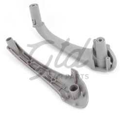 Alternative view of Puxador Traseiro Direito Cinza Mercedes-Benz Classe C W203 2000-2007