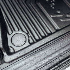 Alternative view of PACK 3 TAPETES BORRACHA NO.77 TOYOTA PRIUS V 2023->
