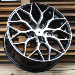 Jante RACIN R18x8 ET50 5x160 - Black Polished