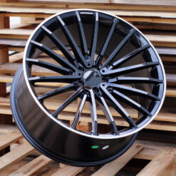 Jante RACIN R22x9 ET32 5x120 - Black+Polished Lip