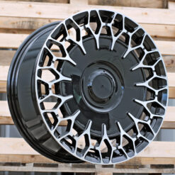 Jante RACIN R20x8.5 ET30 6x139.7 - Full Black